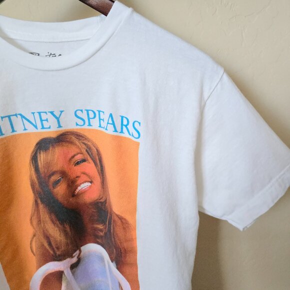 Britney Spears Cropped Oversized Graphic Tee Shirt - Picture 3 of 10